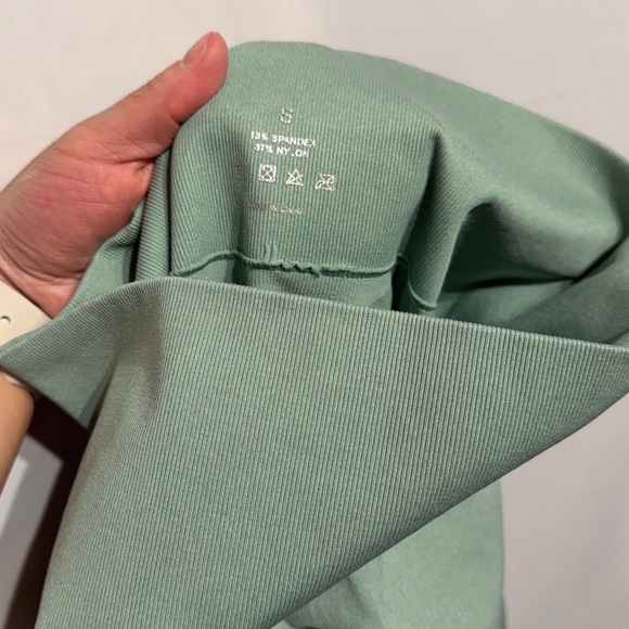 NVGTN Contour Seamless Leggings Sage Green Size Small - Picture 9 of 9